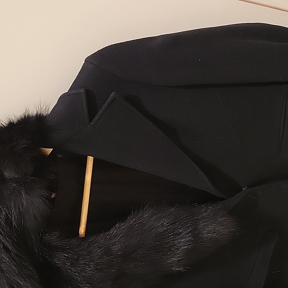 Wool coat - Picture 3 of 10